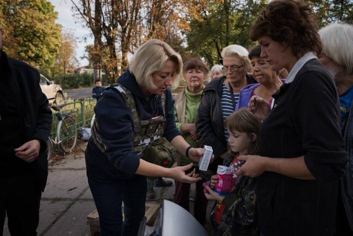 Distribution médicaments à Izioum